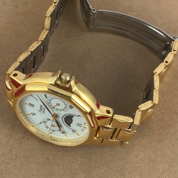 Vintage Avanti Designer Gold Tone Roman Numerals Moon Phase Watch 3 Sub Dials main image 4